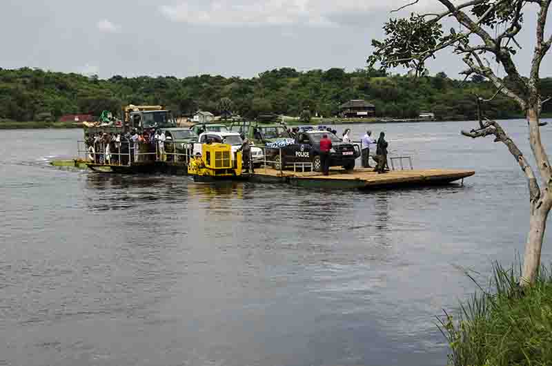 30 - Uganda - parque nacional de las cataratas Murchison - transbordador del rio Nilo